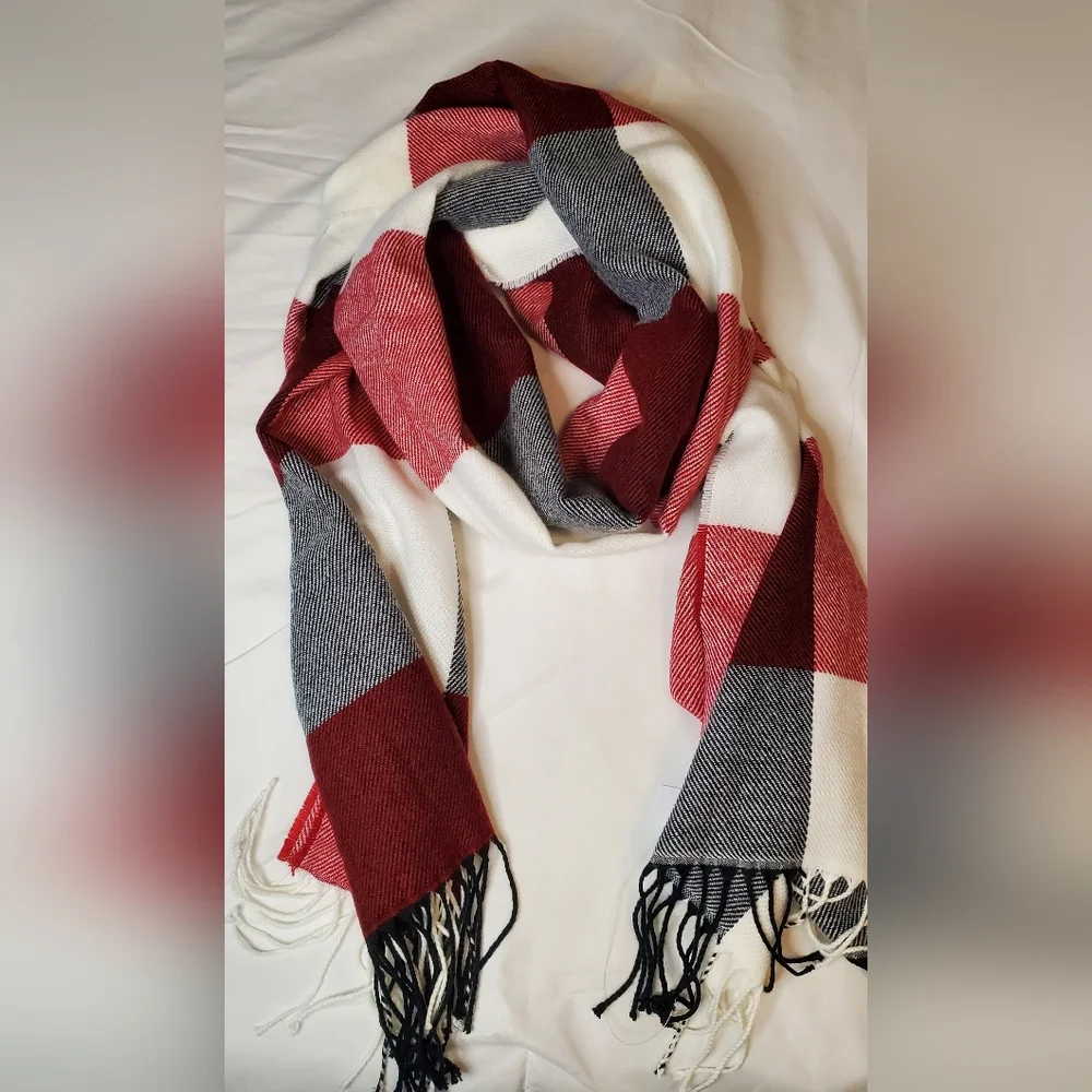 NWT Banana Republic Red, Black and White Scarf  Unisex
